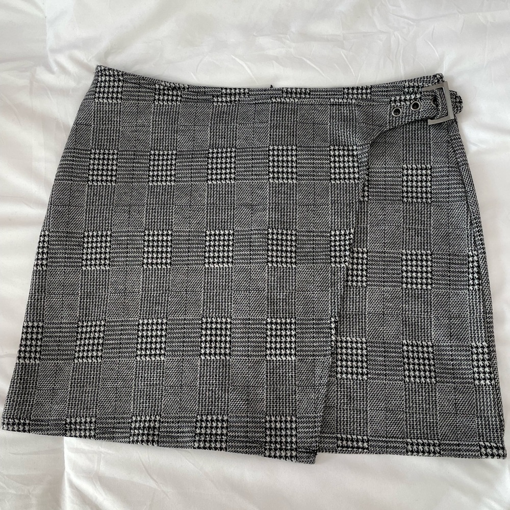 JACK by BB Dakota wrap skirt in a size 6